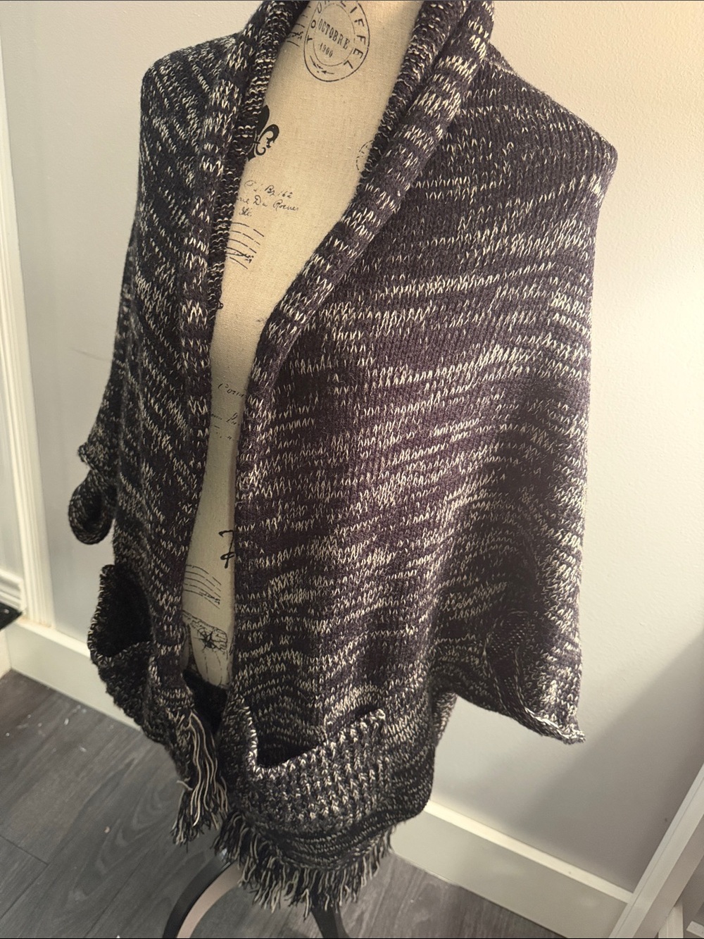 Fringed Open-Front Black & Gray Knit Women's Sweater blanket w pockets one size